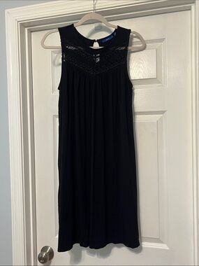 Apt. 9 Black Sleeveless Midi Dress with Lace Yoke